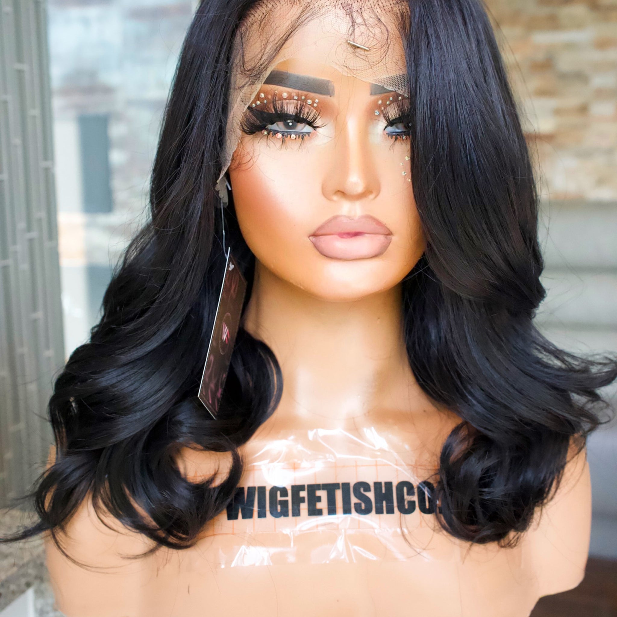 HD LACE 13x6 PREMIUM SYNTHETIC BLEND 18” LOOSE CURL BOB WIG- AKIRA (l