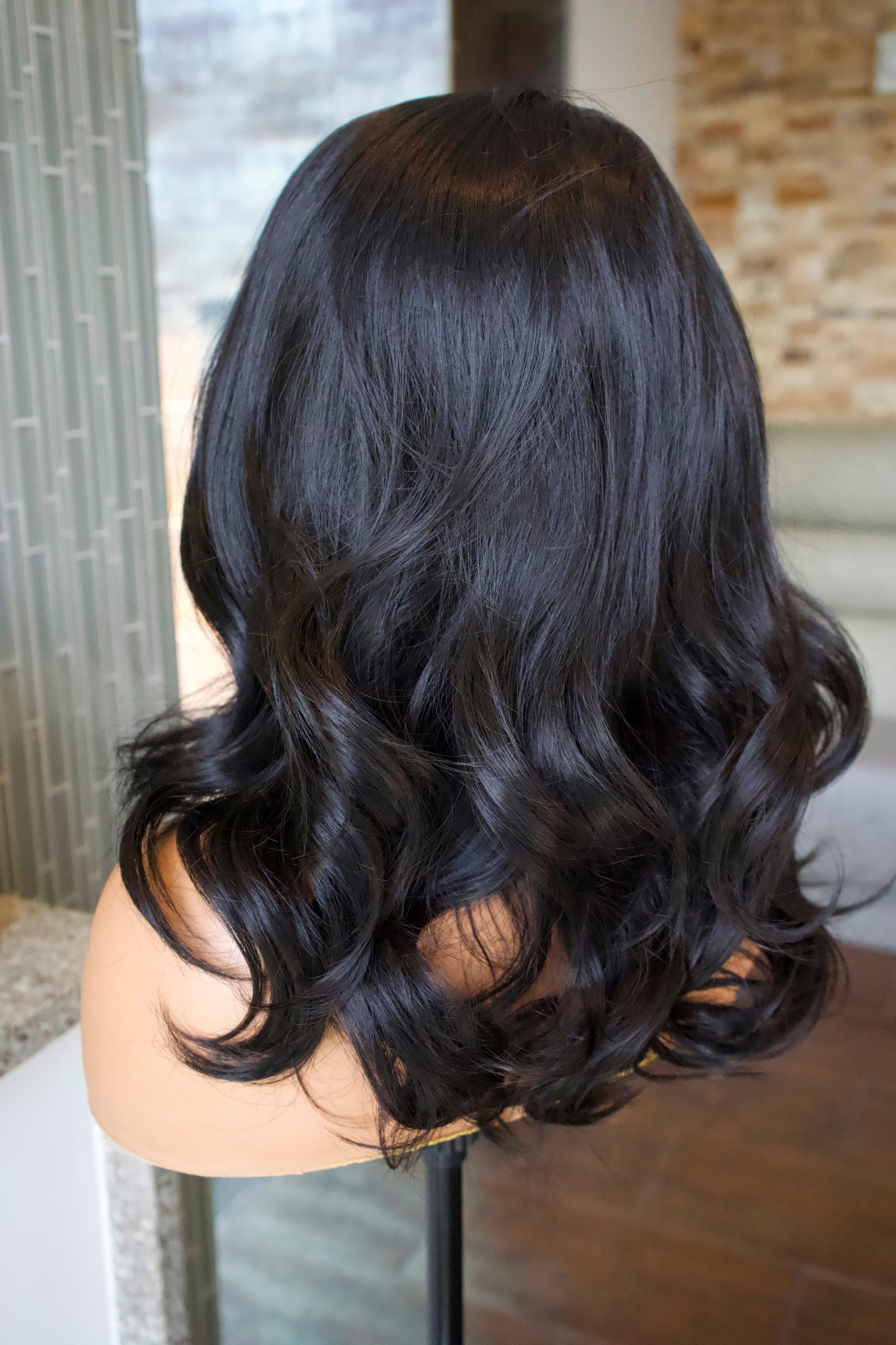 HD LACE 13x6 PREMIUM SYNTHETIC BLEND 18” LOOSE CURL BOB WIG- AKIRA (l